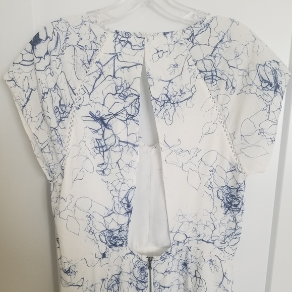 Sam Edelman Back Cut Out Dress NWT - Picture 5 of 8